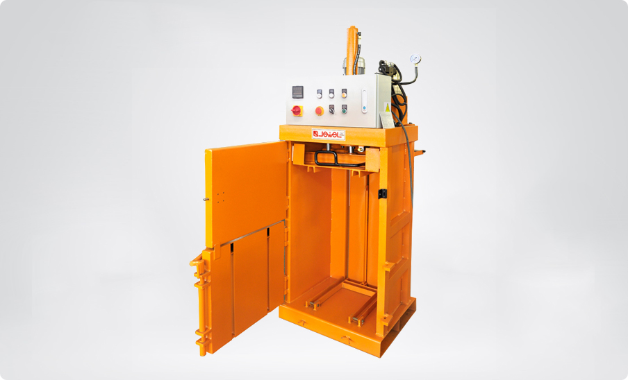 Small vertical baler JP5947T2